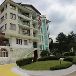 Zora فندق