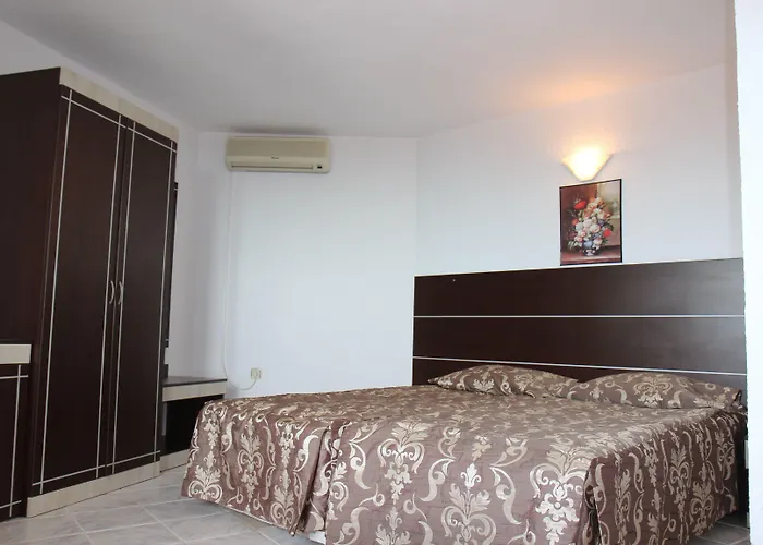 Hotel Zora 3*
