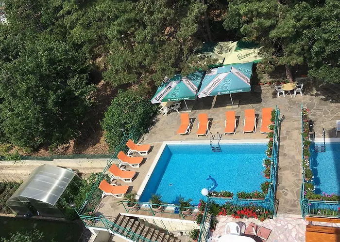 Zora ساني بيتش