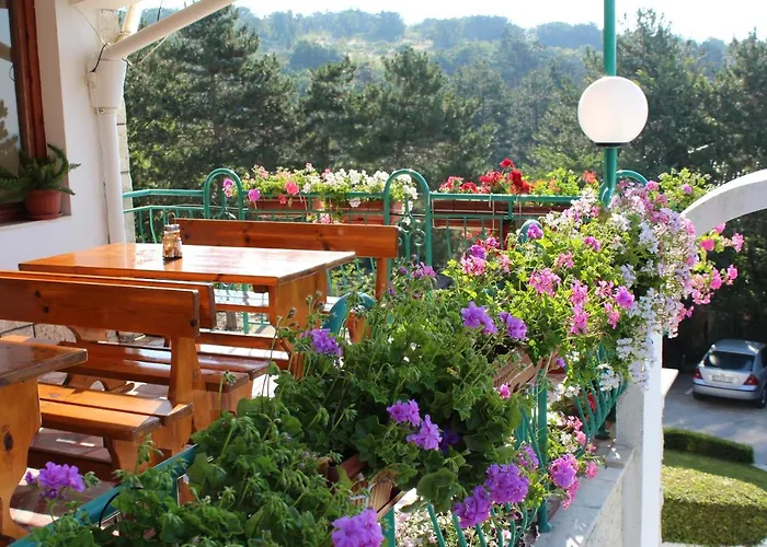 Zora 3* ساني بيتش