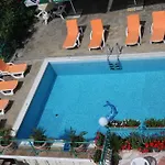 Ξενοδοχείο Zora